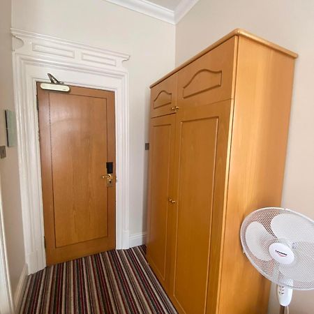 The Lawn Hotel Ридинг Экстерьер фото