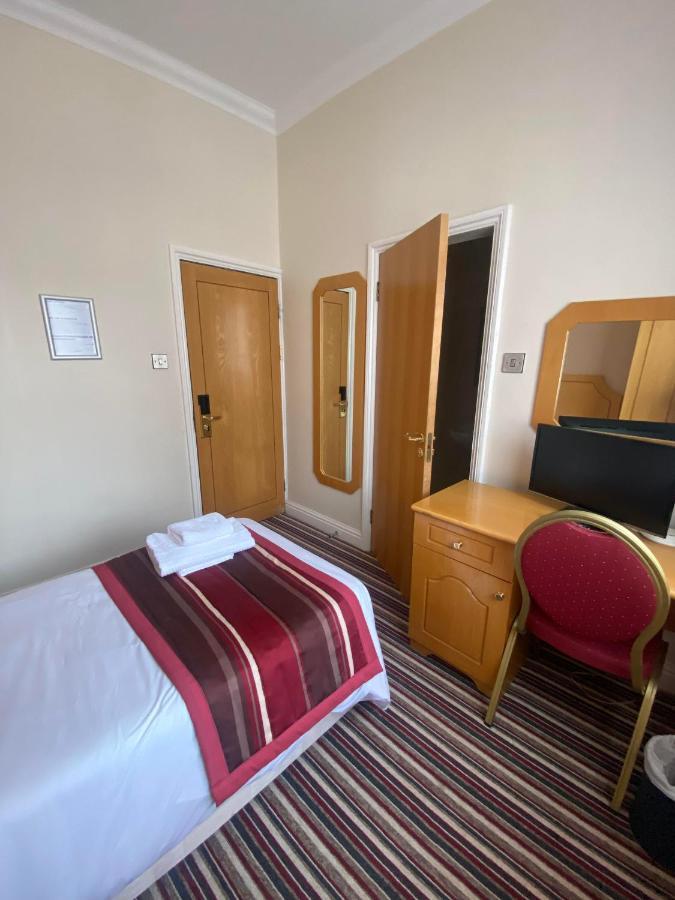 The Lawn Hotel Ридинг Экстерьер фото